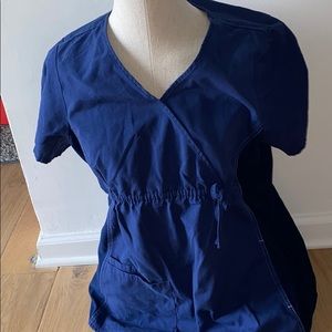 Maternity scrub top medium